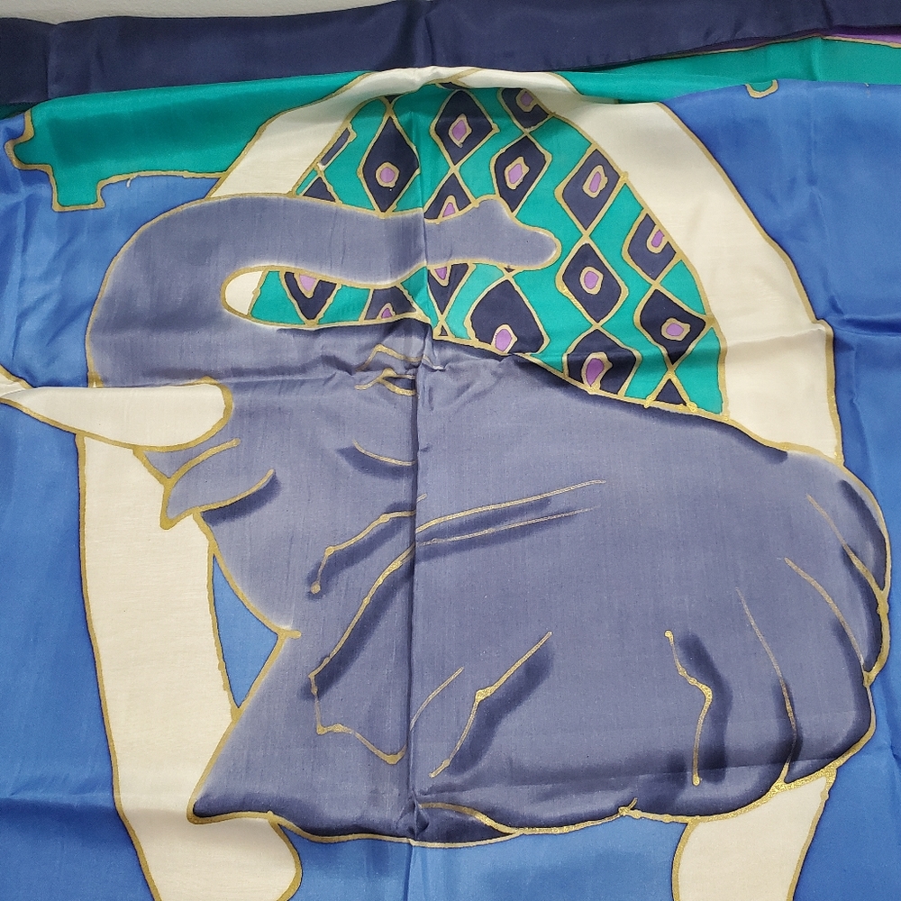 🌹Stunning Handmade Square Elephant Scarf